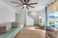 Building Photo - Spacious 3-Bedroom Townhome Across from Pearlridge – Available April 5