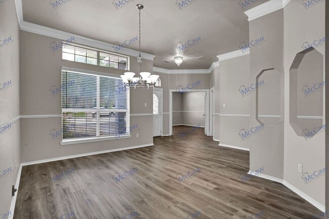 Building Photo - 6113 Lantana Ln