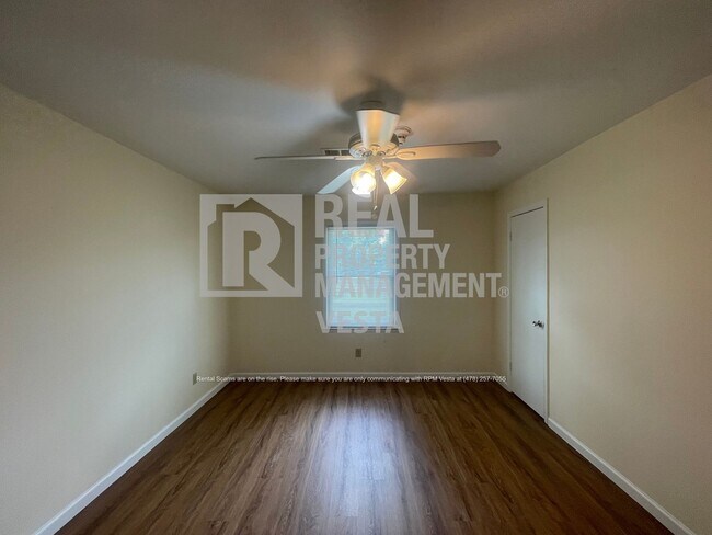 Building Photo - 6712 Hawkinsville Rd