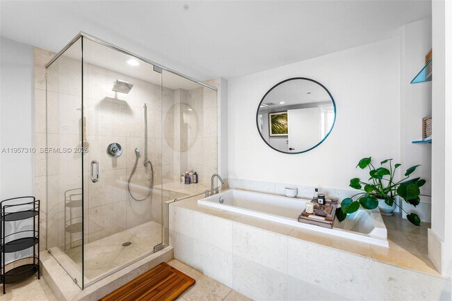 Building Photo - 465 Brickell Ave