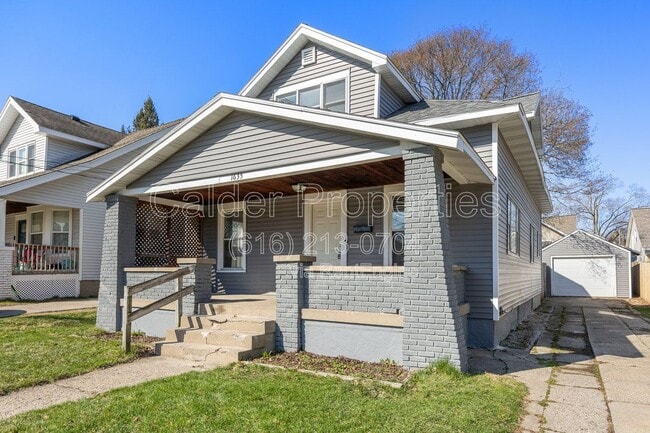 Building Photo - 1635 Cleveland Ave SW