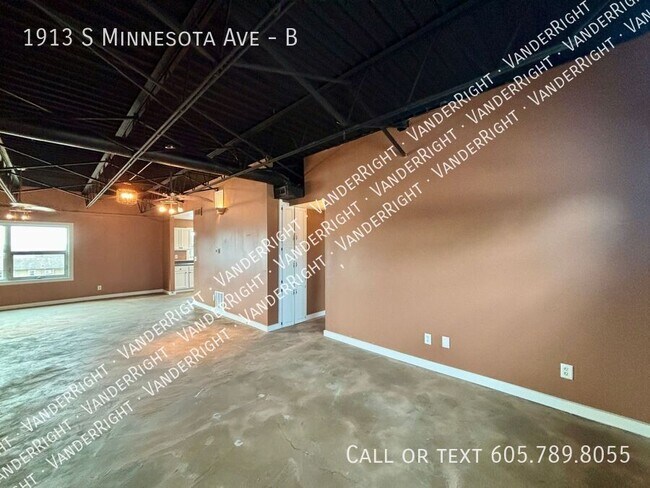 Building Photo - 1913 S Minnesota Ave