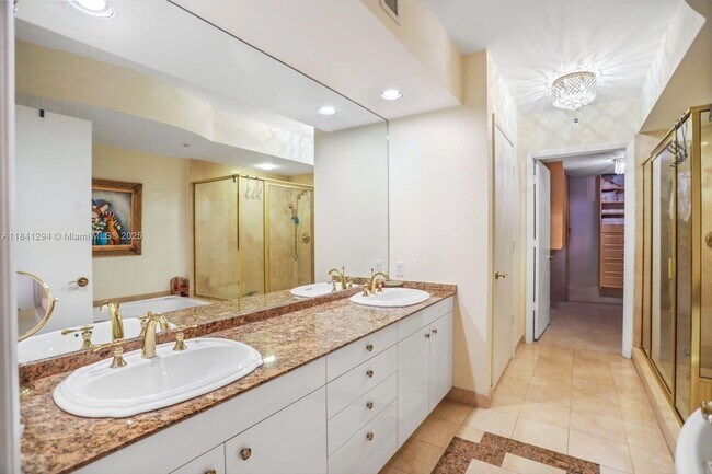 Building Photo - 19111 Collins Ave