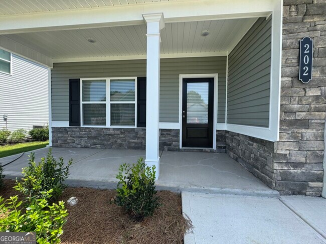 Building Photo - 202 sycamore dr