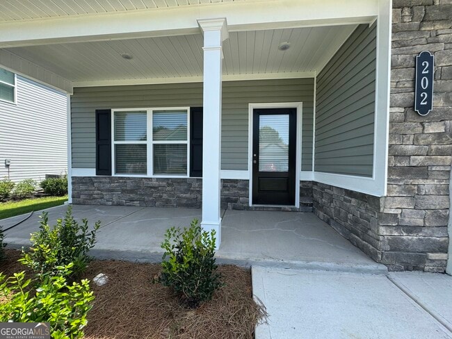 Building Photo - 202 Sycamore Ln
