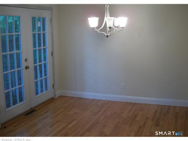 Building Photo - 533 Quinnipiac Ave