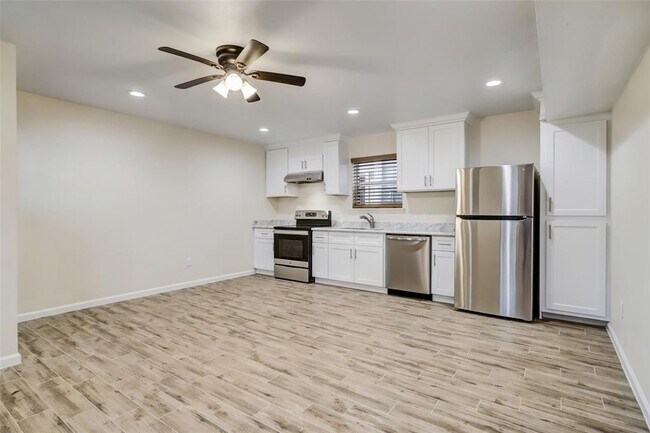 Building Photo - 6212 Alderson St