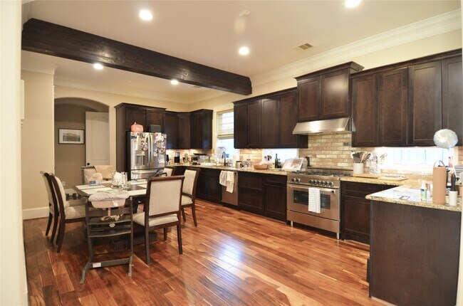 Building Photo - 8610 Ashland Way