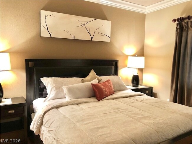 Building Photo - 270 E Flamingo Rd