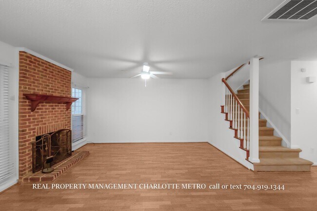 Building Photo - Charming HOME in Prime South Charlotte Location!