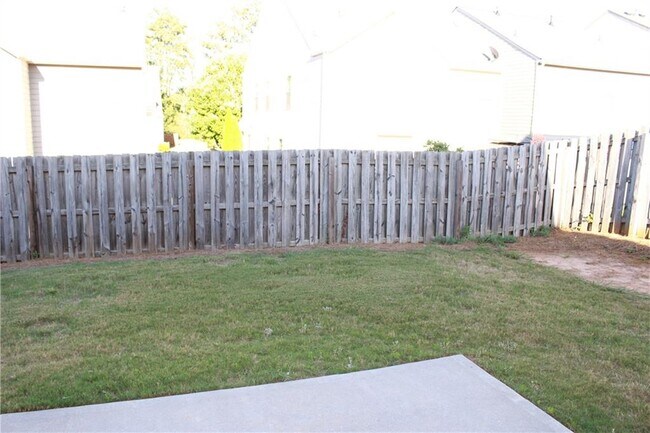 Building Photo - 4945 Ducote Trail