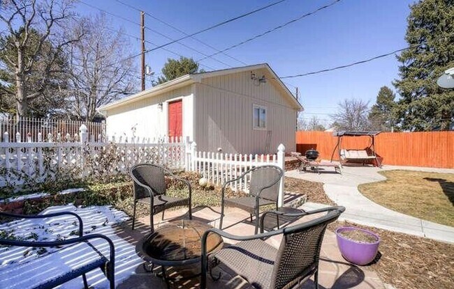 Building Photo - Fabulous 3 Bed (+ 1 non conforming) / 2 bath SFH in the Montclair Neighborhood