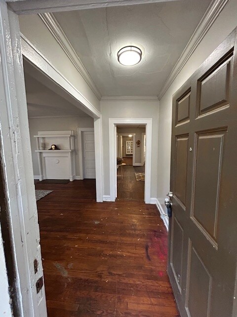 Building Photo - 927 S Jackson St