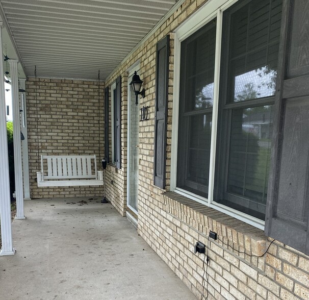 Front Porch - 3125 Brereton Ct