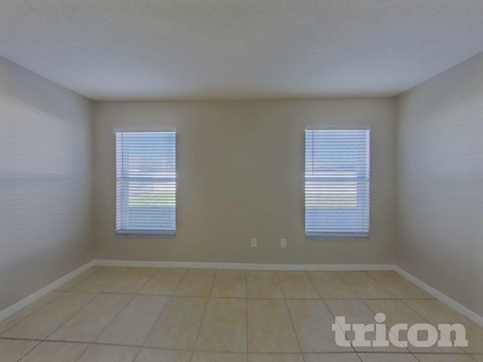 Building Photo - 3247 Amberley Park Cir