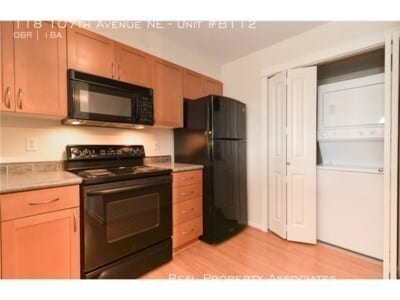 Building Photo - Downtown Bellevue Studio Condo BelleArts