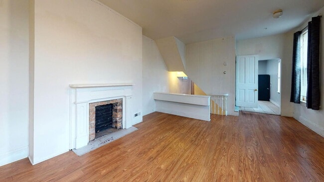 Building Photo - 26 W Hollister St