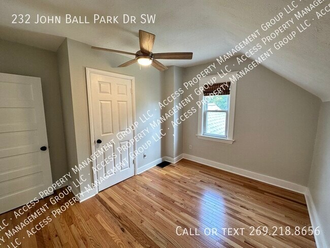 Building Photo - 232 John Ball Park Dr SW