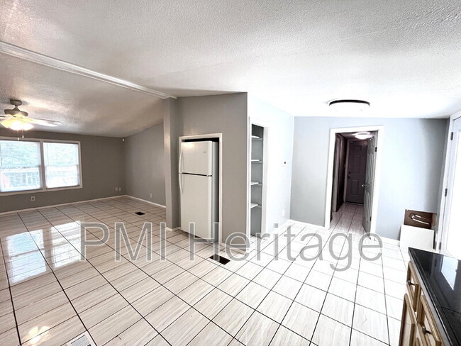 Building Photo - 12651 Scenic Dr