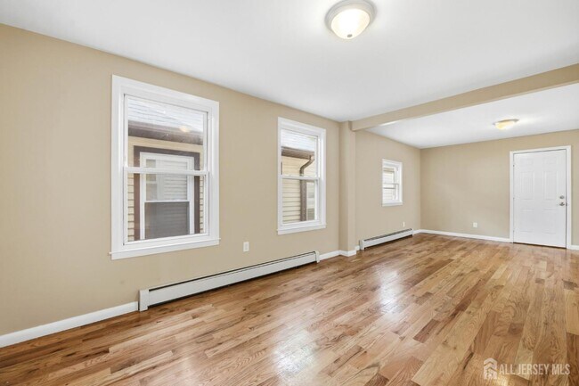 Building Photo - 164 S Ridgewood Rd