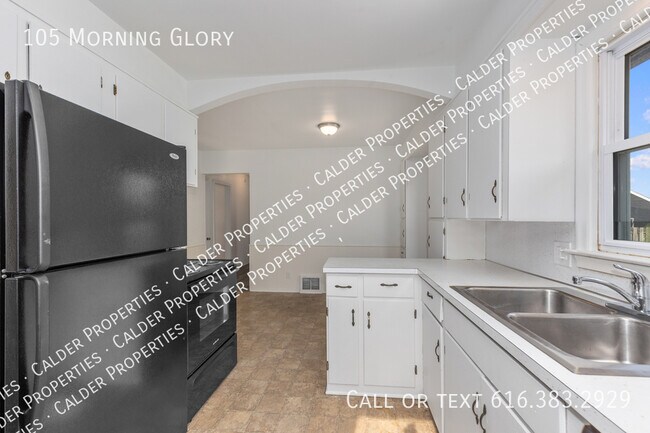 Building Photo - 105 Morning Glory St SW