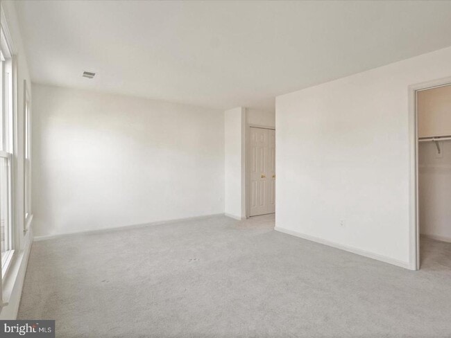 Building Photo - 7004 Dreams Way Ct