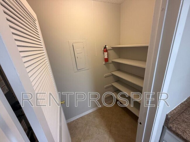 Building Photo - 4151 S Semoran Blvd