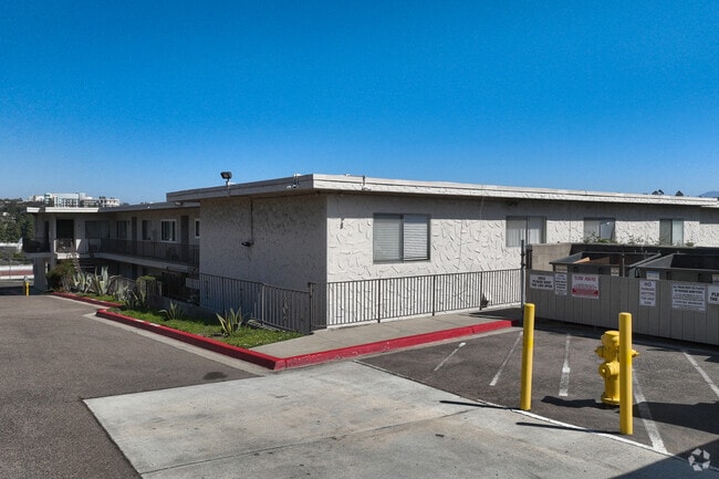 8220 Vincetta Dr - Villa Knolls Apartments