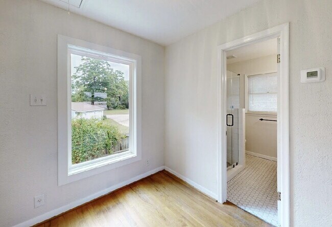 Building Photo - Completely Updated Historic Bryan Charmer with Modern Finishes & Timeless 1935 Character