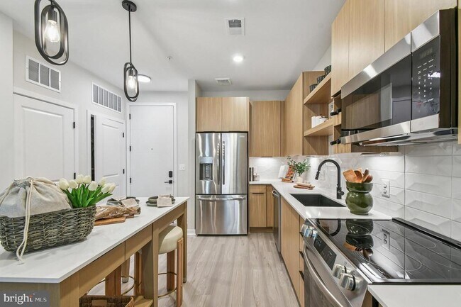 Building Photo - 43601 Charitable St