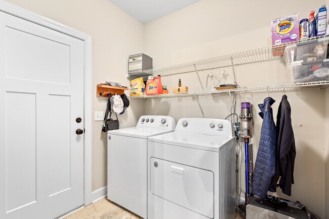 Building Photo - 103 Allisha Ct