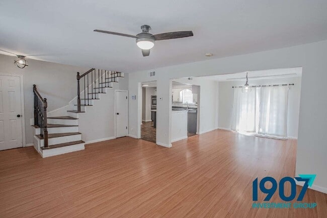 Building Photo - 616 Redstone Ave