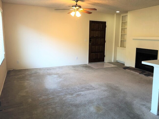 Building Photo - 5005 Collwood Way