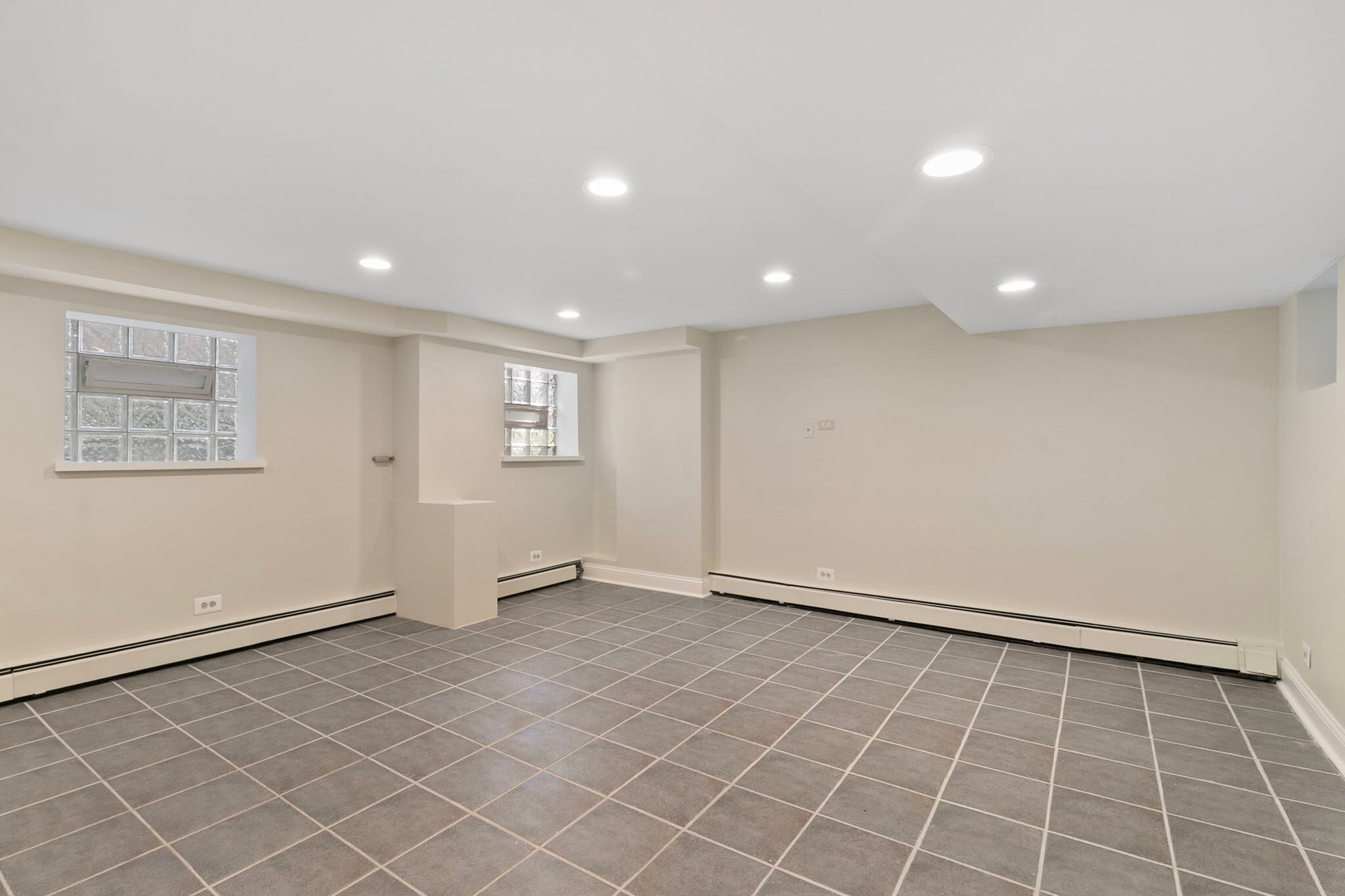 basement living room - 1031 Wesley Ave