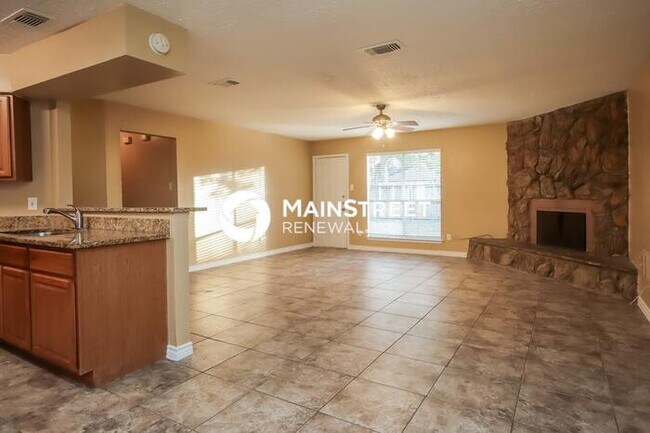 Building Photo - 3 Bedroom Pet-Friendly Home in Houston, TX...