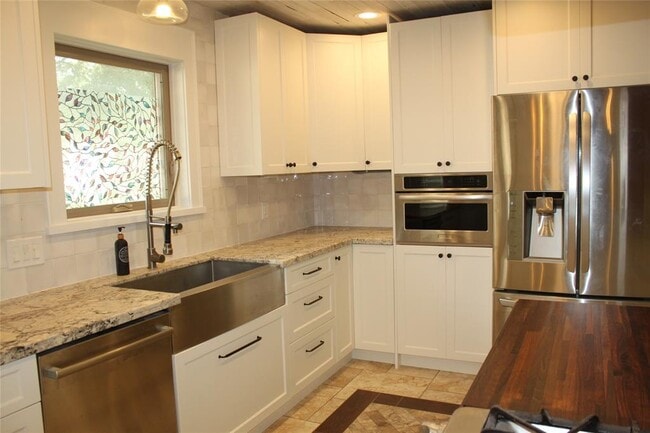 Building Photo - 514 Rozelle Ave