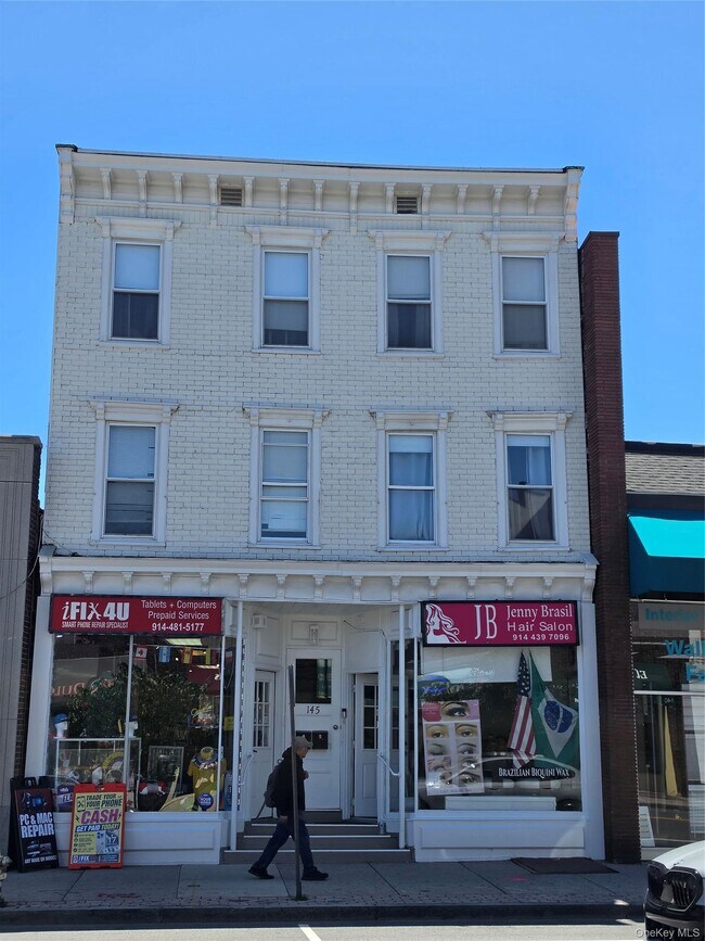 Building Photo - 145 N Main St