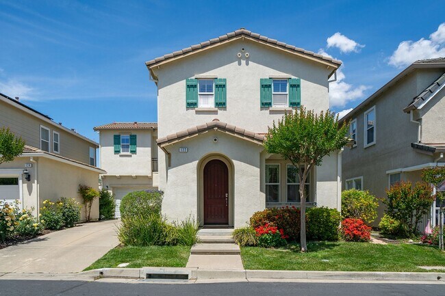 Primary Photo - Tassajara Cottages Danville Home - Super C...