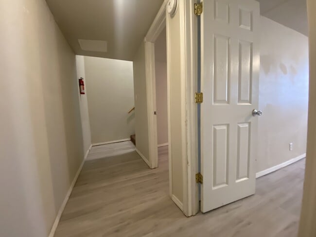 Building Photo - 474 Elm Ave