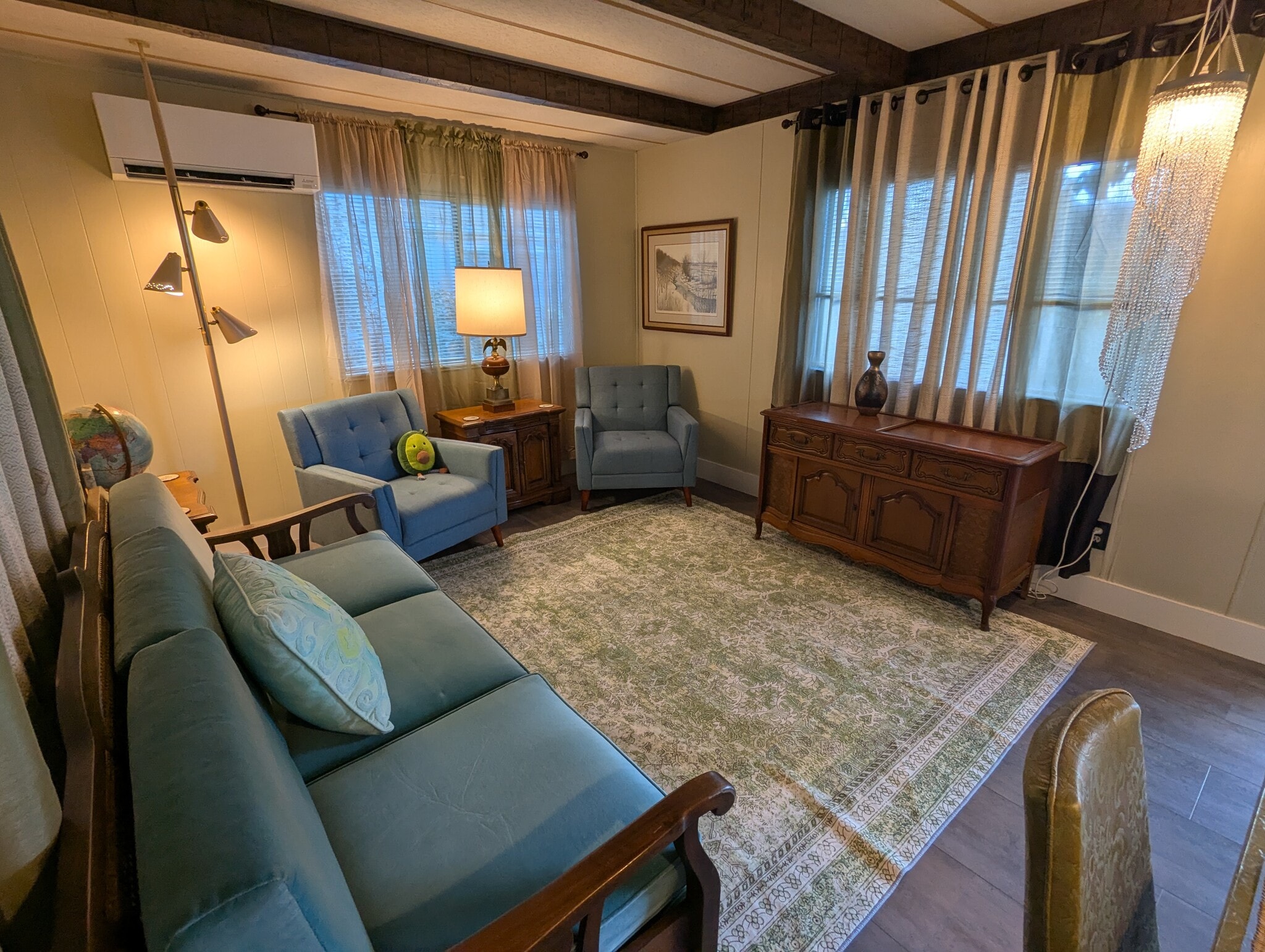 Thoughtfully curated period pieces to emphasize the 1976 charm - 1334 Boucher St