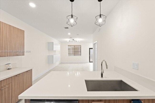 Building Photo - 4746 NW 83rd Pkwy