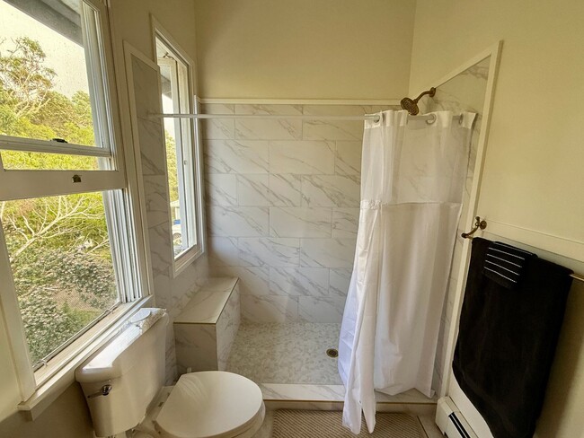 Building Photo - Plantation Style Estate Home