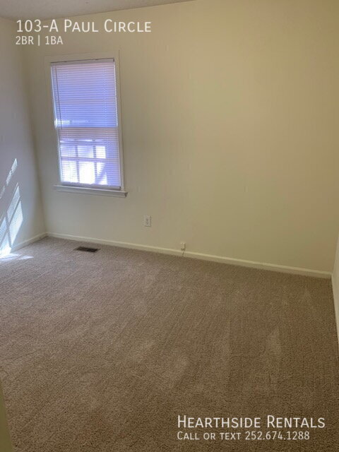 Building Photo - 103 Paul Cir