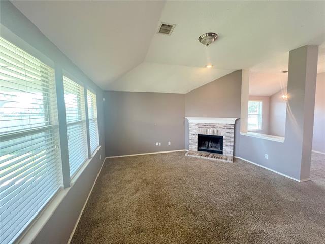 Building Photo - 1616 Logan Dr