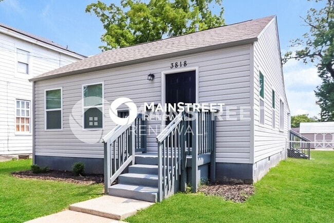 Building Photo - 3 Bedroom Pet-Friendly Home in Louisville, KY with Main Street Renewal