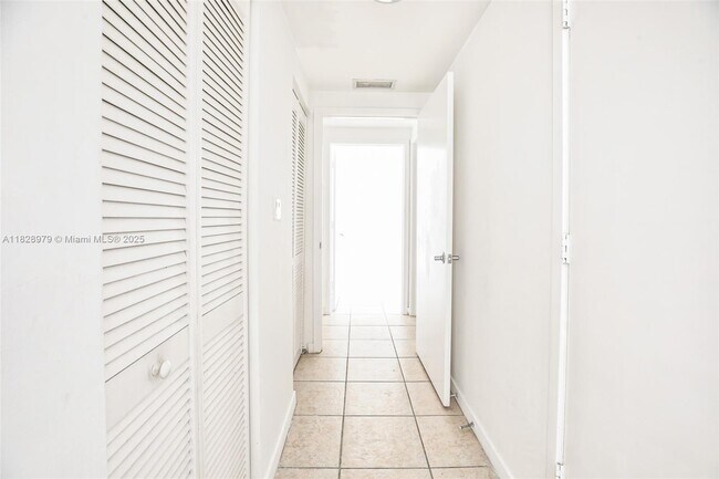 Building Photo - 335 S Biscayne Blvd