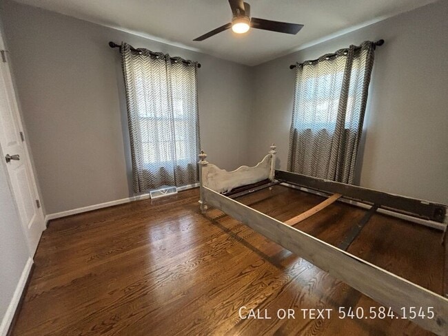 Building Photo - 449 Missimer Ln