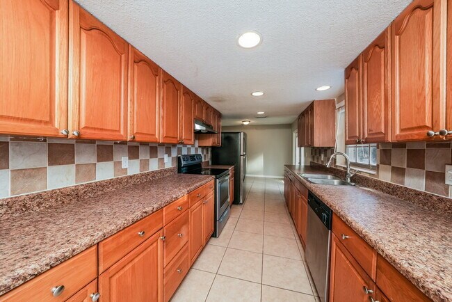 Building Photo - 5720 Royal Palm Beach Blvd