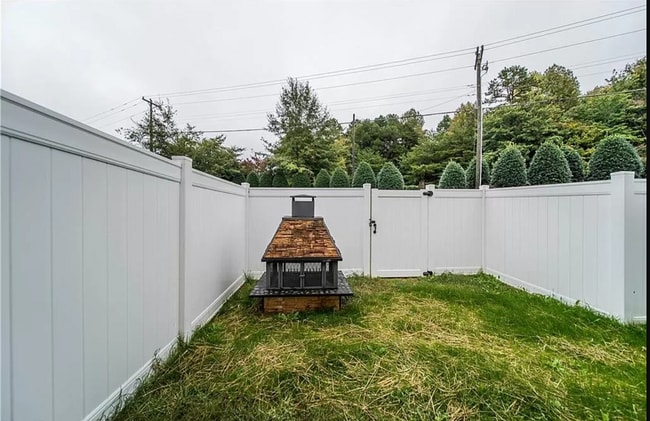 Building Photo - 2411 Hartfield Cir