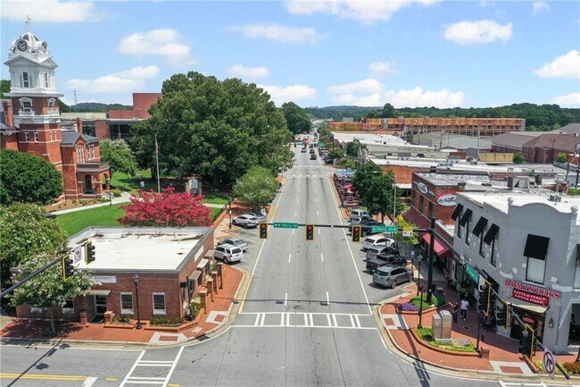 Building Photo - 578 Hardy Water Dr SE